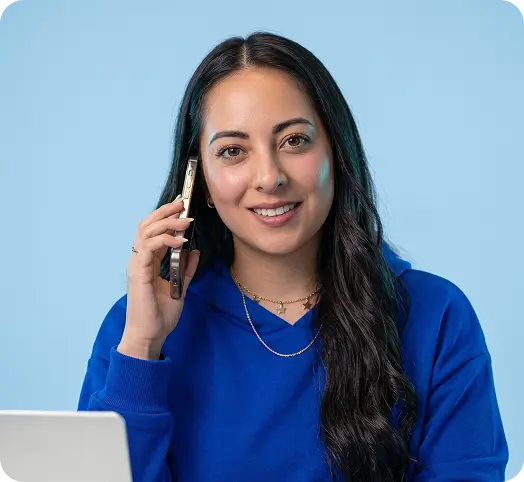 Asesora de MejorCDT lista para resolver tus dudas