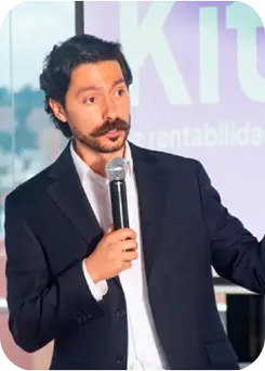 Carlos Correa, cofundador de MejorCDT, durante una entrevista