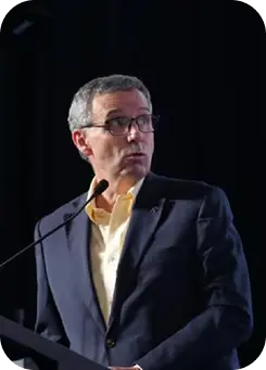 Omar Casas, gerente general de MejorCDT, durante una entrevista